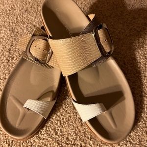 Donald J Pliner Lorenzo Biscotti 9 1/2 Women's Sandal